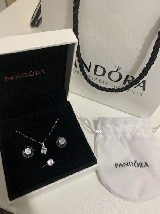 Продам комплект серебро Пандора