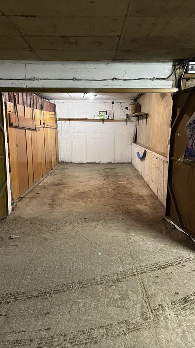 Дава под наем ГАРАЖ 18кв2