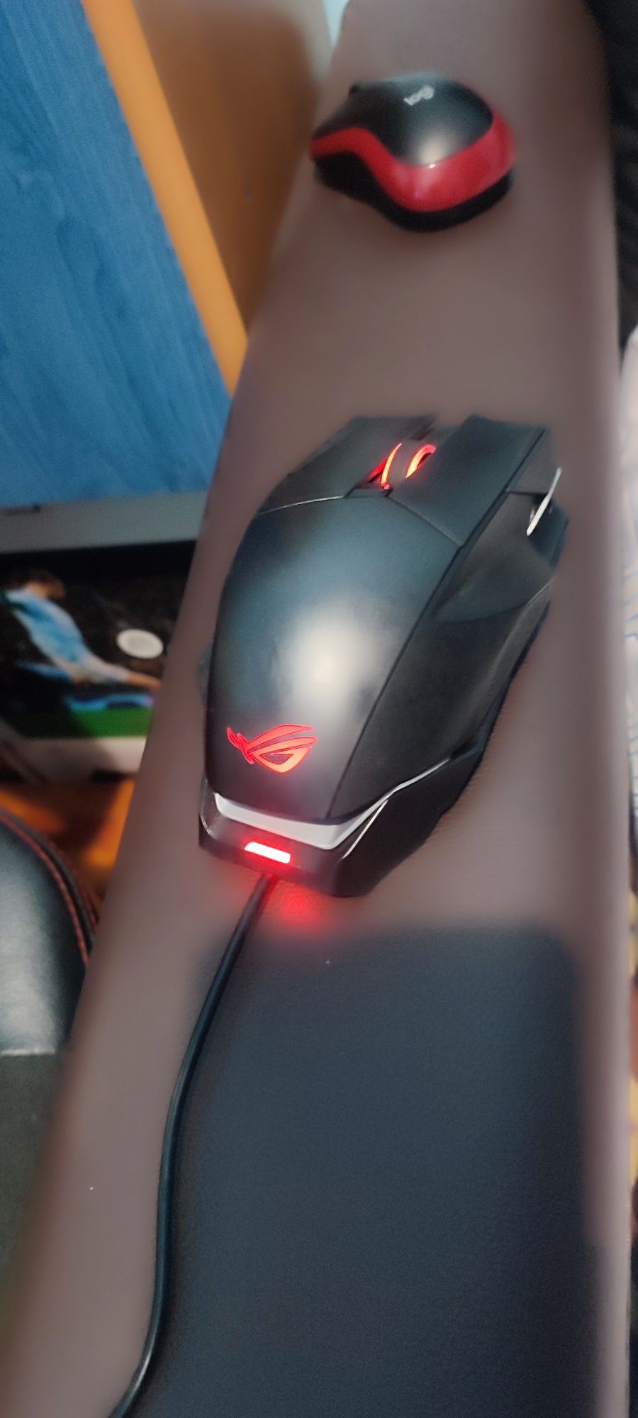 Vand Sau Schimb  Asus Rog Spartha