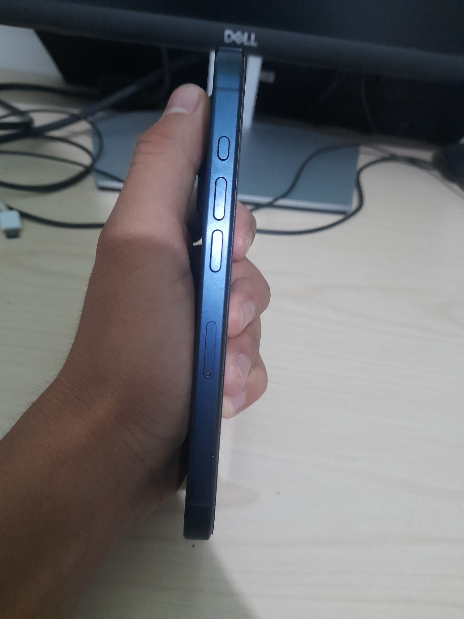 Iphone 15 pro 90%