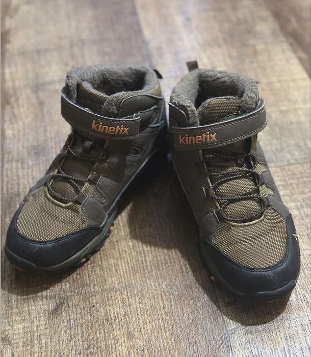 Зимние ботинки.