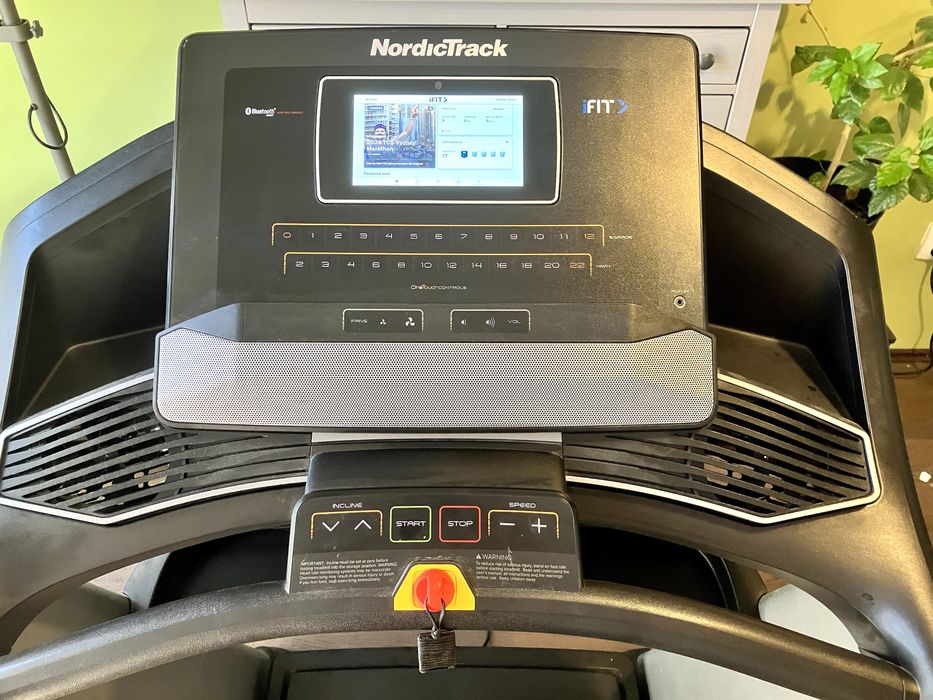 Bandă de alergare NordicTrack Elite 900