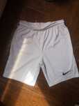 Pantaloni Nike. Livrarea gratuita