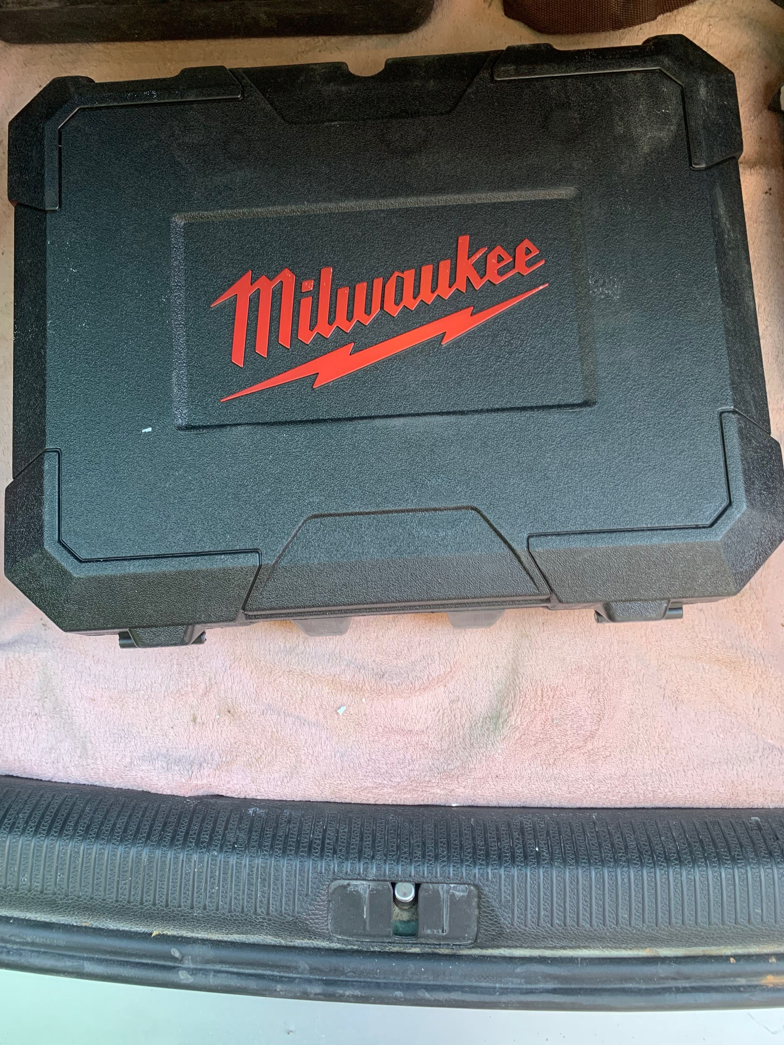 Ciocan rotopercutor Milwaukee