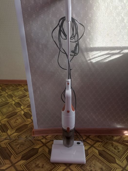 Продам пылесос .