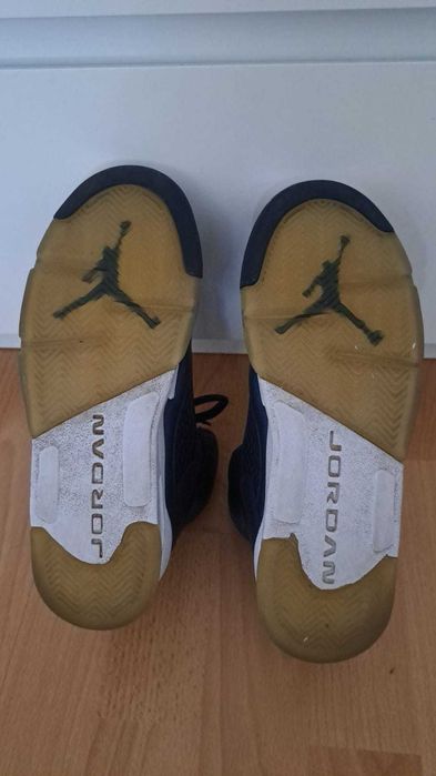 Air Jordan 5 Retro Bronze (Adidasi, sneakers, Nike)