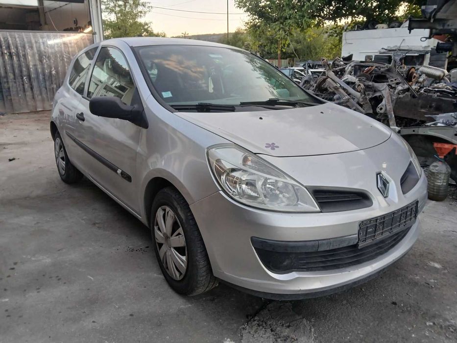 Рено Клио 1.5 dci 2006 г на части