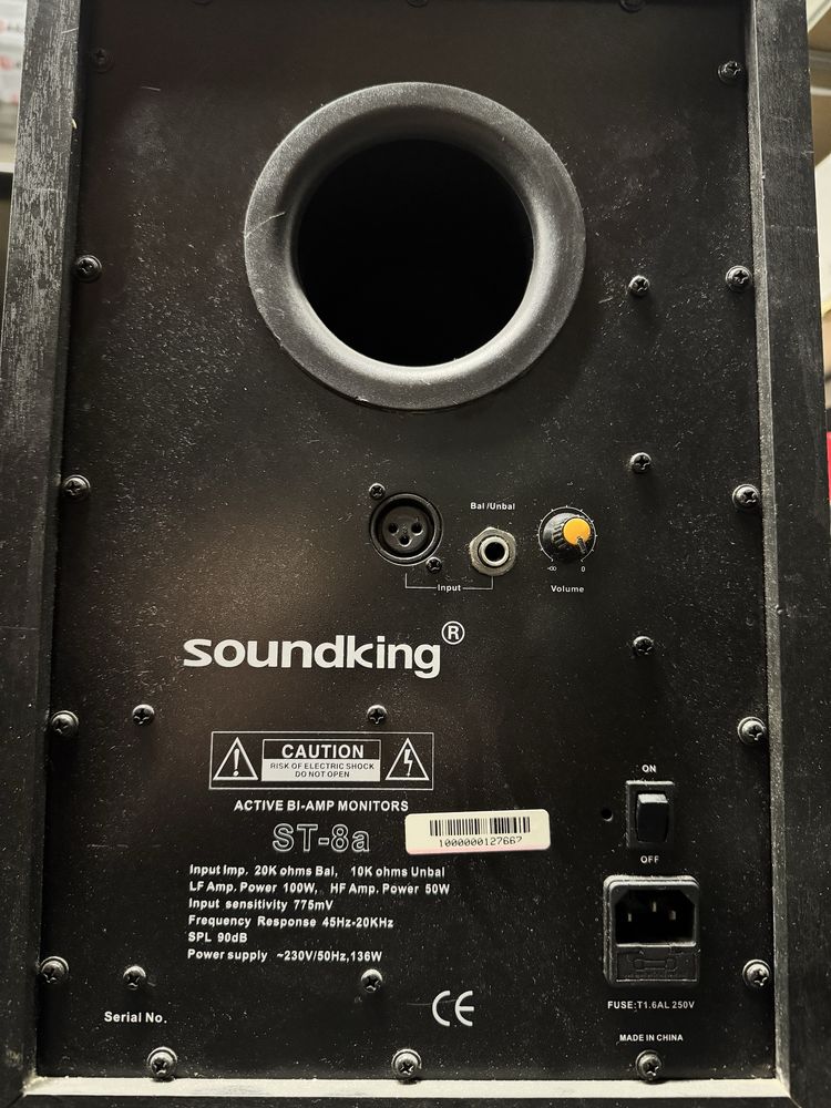 Активна колона SoundKing ST-8a
