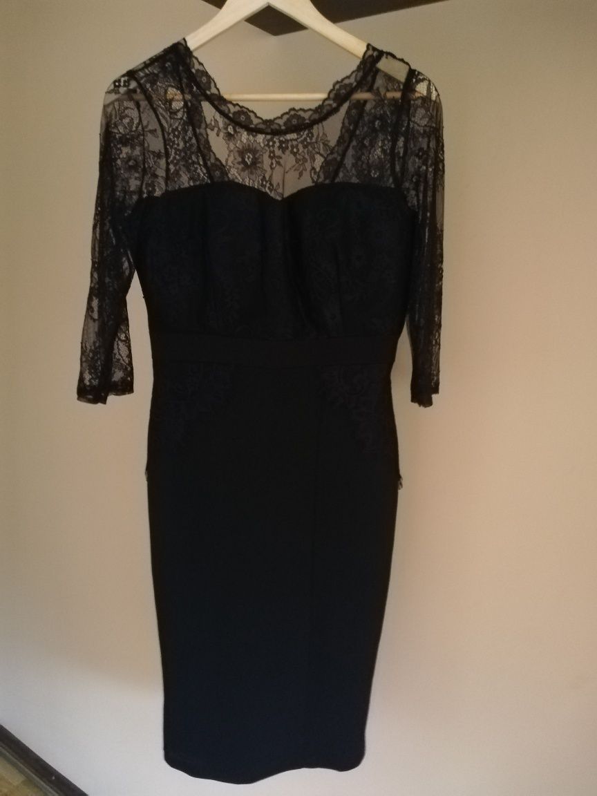 Vând rochie damă, neagră, midi, cu dantelă, mărimea L (42-44)