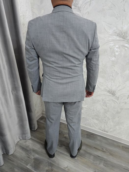 Мужской брючный костюм двойка!54-56 размер.