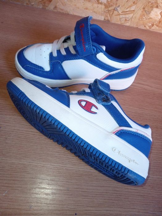 Adidași  băieți și fete.