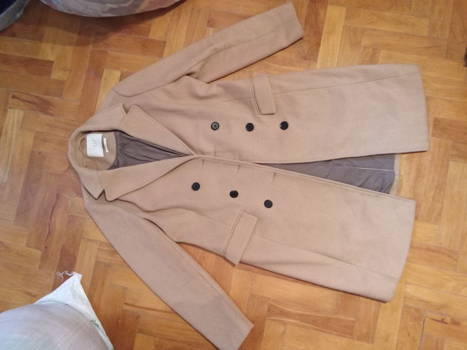 Pardesiu Palton 5-Buc  In Stare Foarte Buna