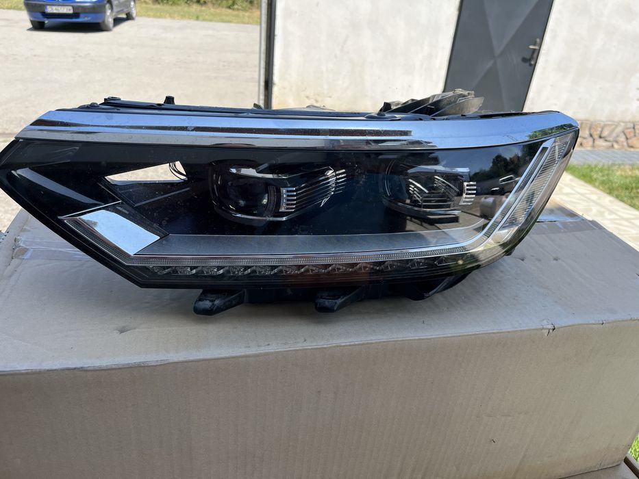 Ляв LED фар Passat B8