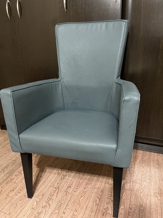 Кожанное кресло от Zeta