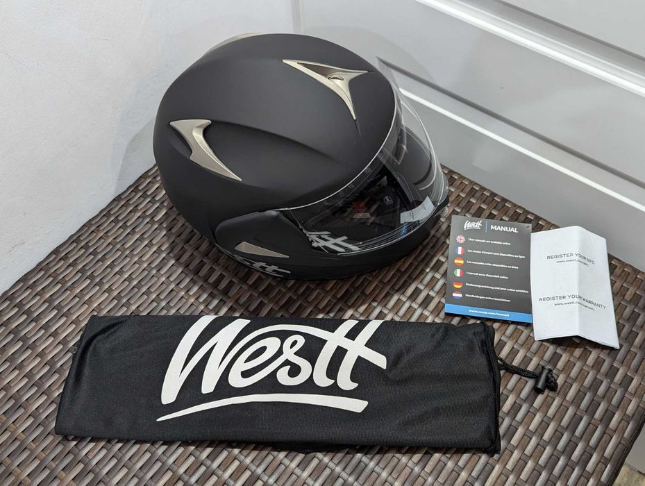 Casca moto West, marime S si L - flip-up, ochelari de soare - Nou