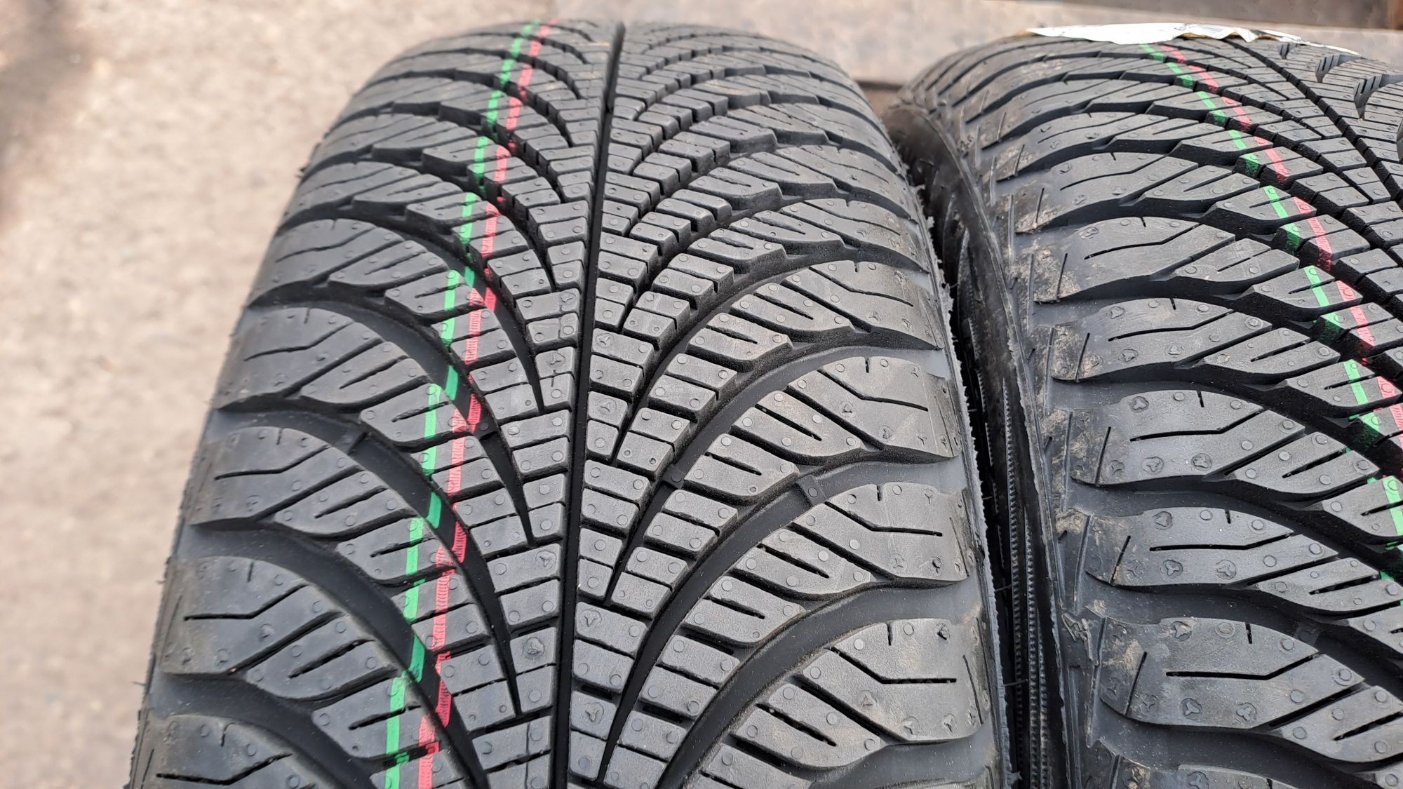 2бр. Нови Всесезонни 165/60/15 Goodyear Vector 4 Seasons Gen 2