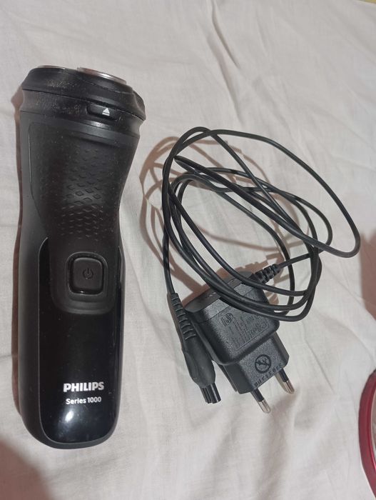 Машинка за бръснене Филипс.
