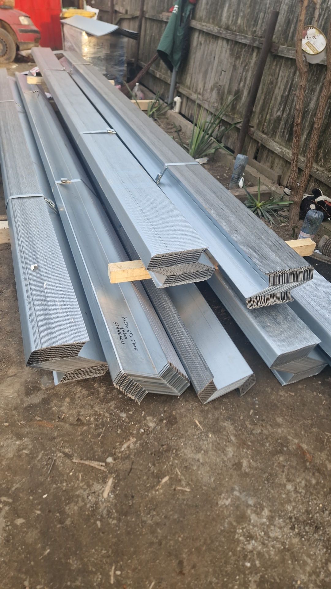 Vând structura metalica 25x10x4