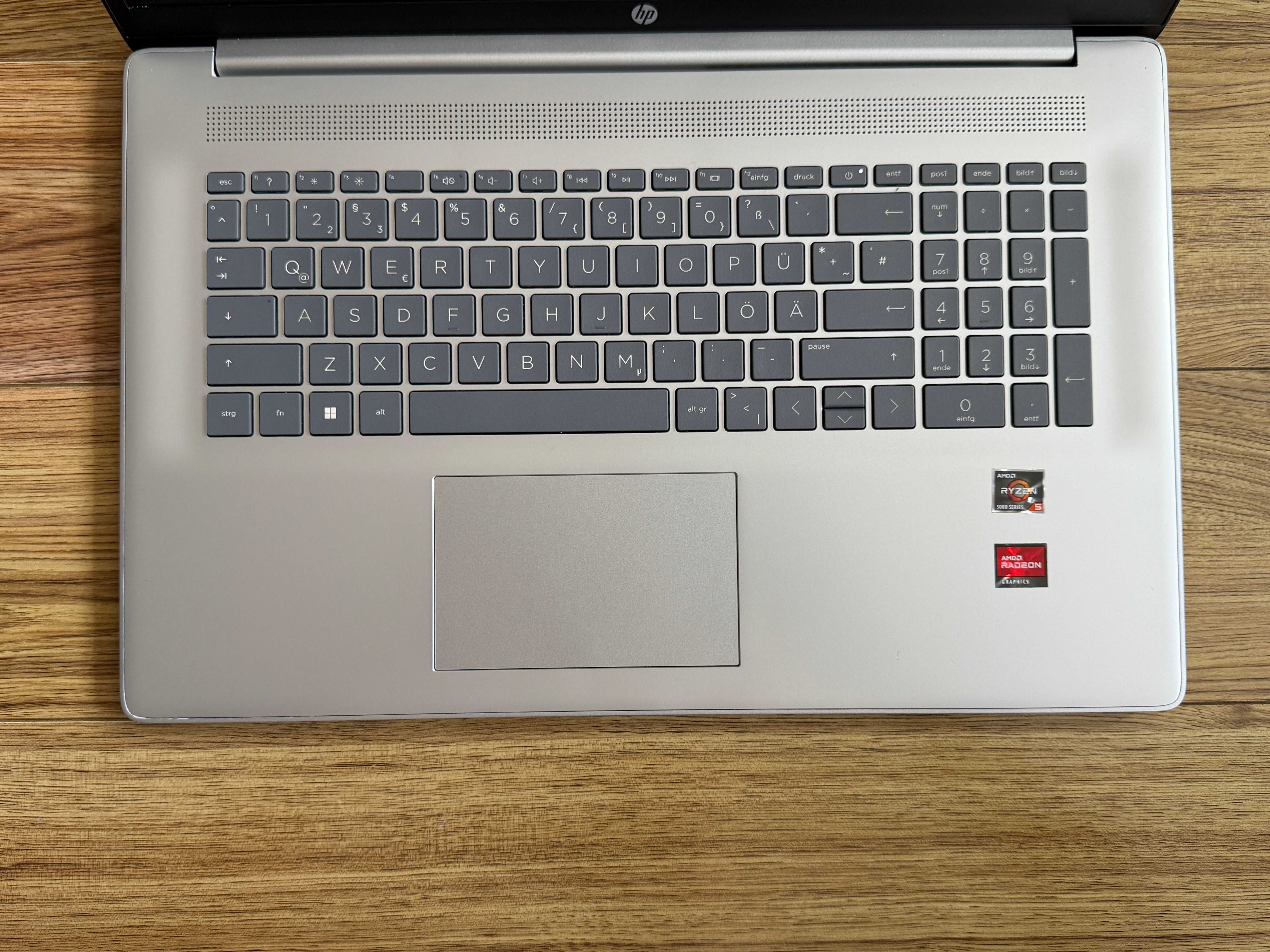 17.3 HP`Ryzen 5500U/16GB DDR4/512GB NVMe/FHD IPS/Гаранция