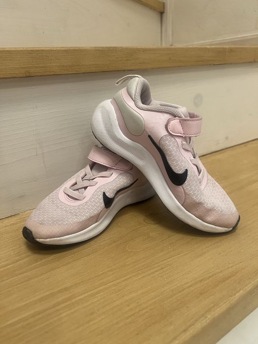 Маратонки Nike 28 номер