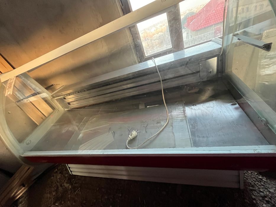 Витрина холодильник морозильник