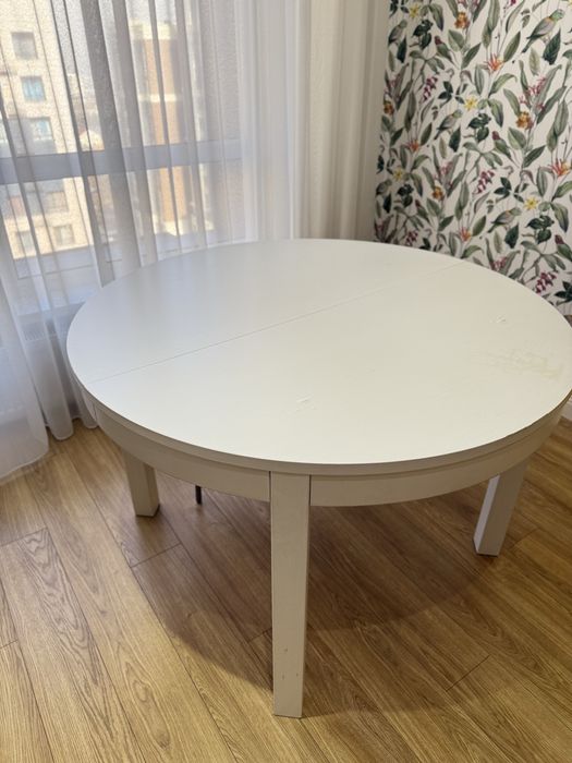 Круглый раздвижной стол Икеа Бьюрста