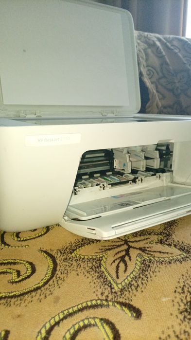 Продам принтер HP 2710