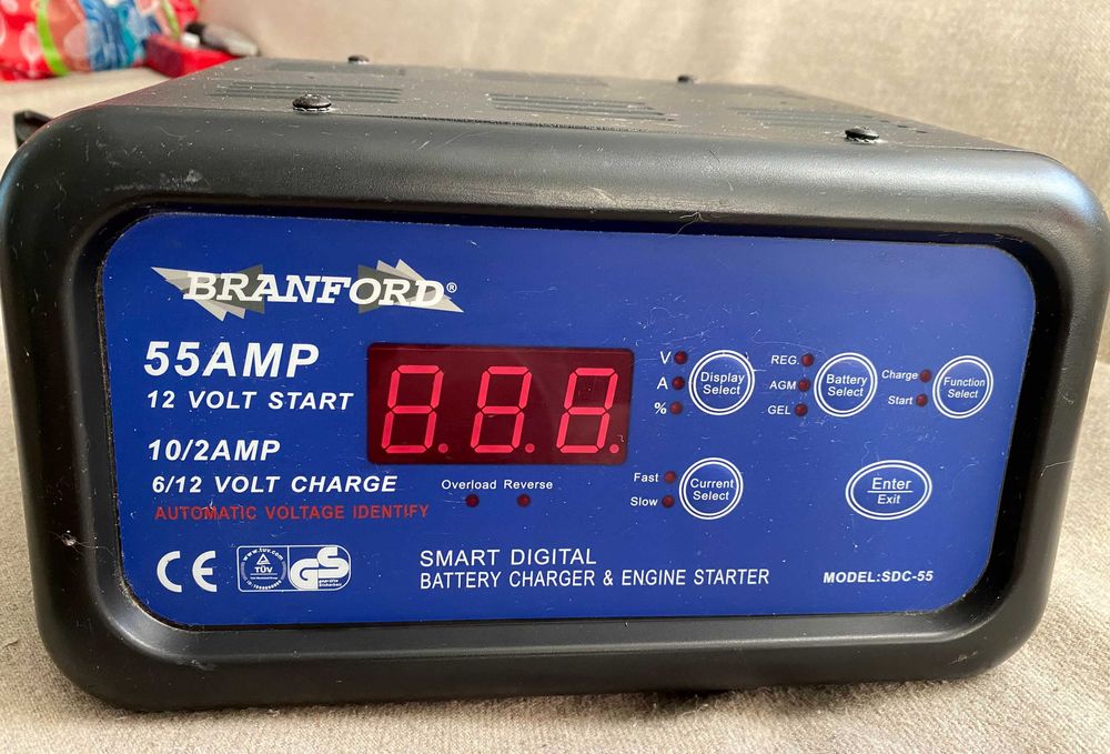 Incarcator baterie BRANFORD SDC-55 10 amperi 55 amperi pentru pornire