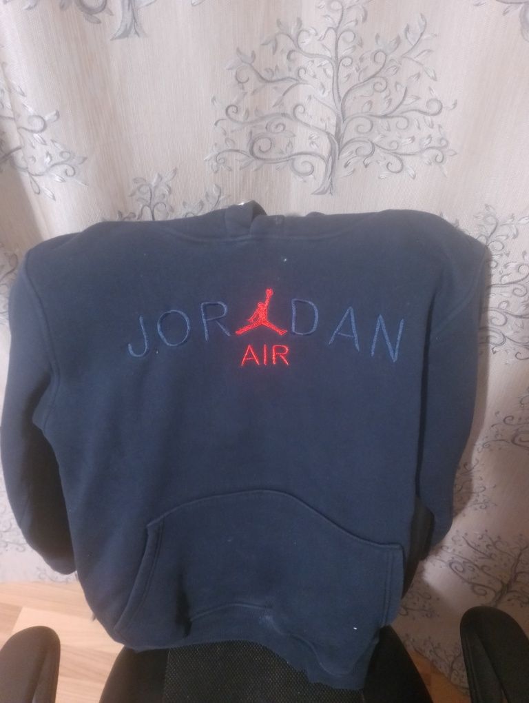 Hanorac jordan original + curea lv cadou