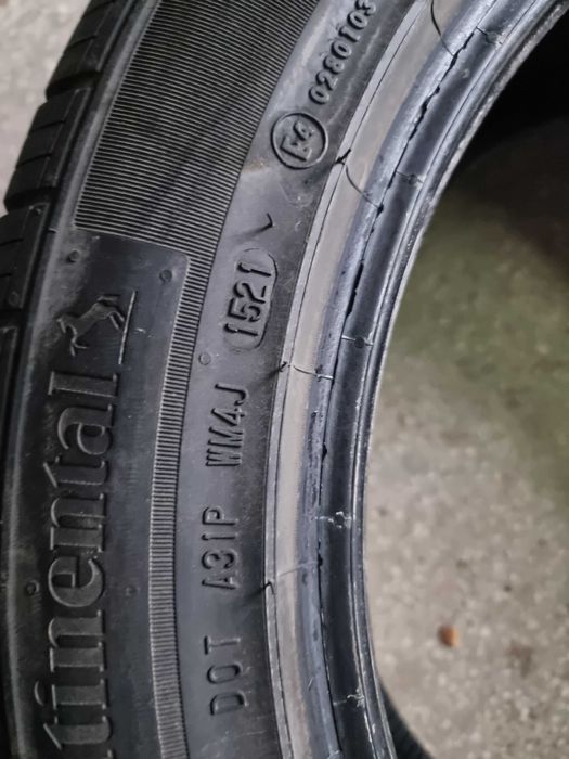Продавам 4 броя всесезонни гуми Continental CrossContact 235/50/18