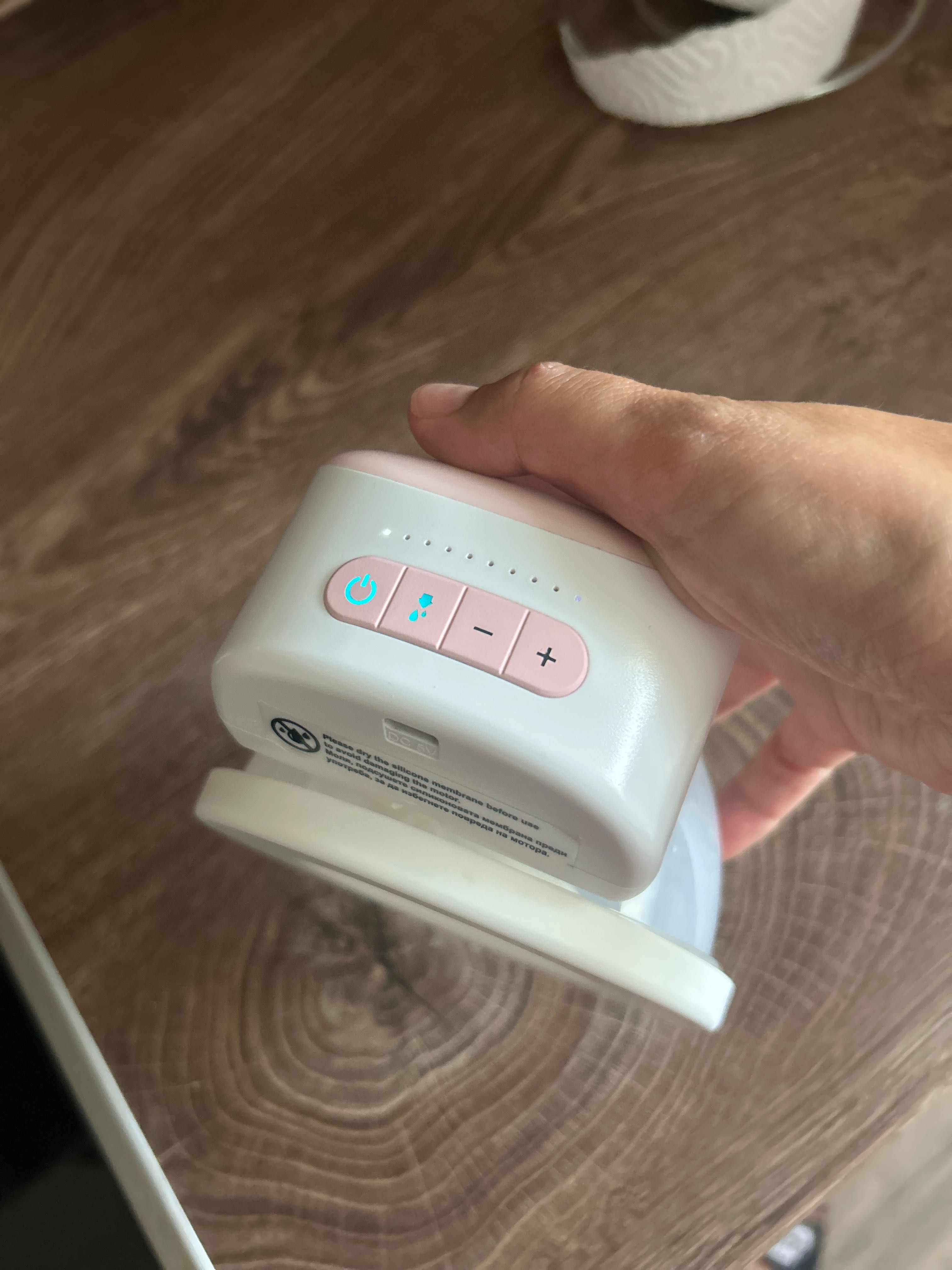 Lorellu handsfree помпа за кърма