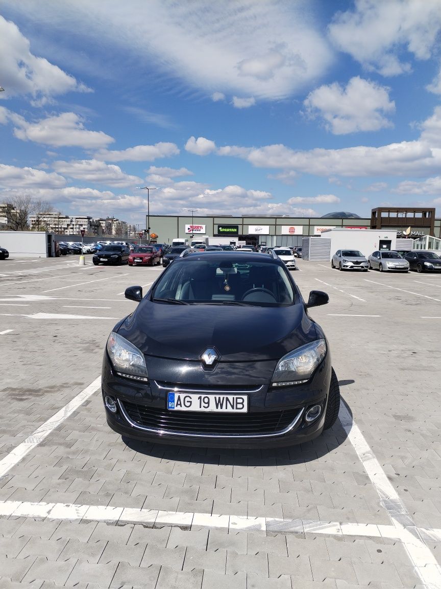 Renault Megane 1.5 DCI Bose 2012 neagra în stare foarte bună