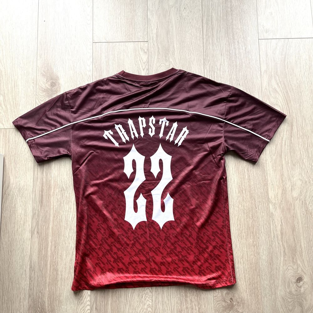 Trapstar тениски