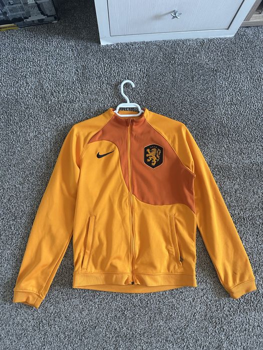 Bluza cu echipa de fotbal a Olandei