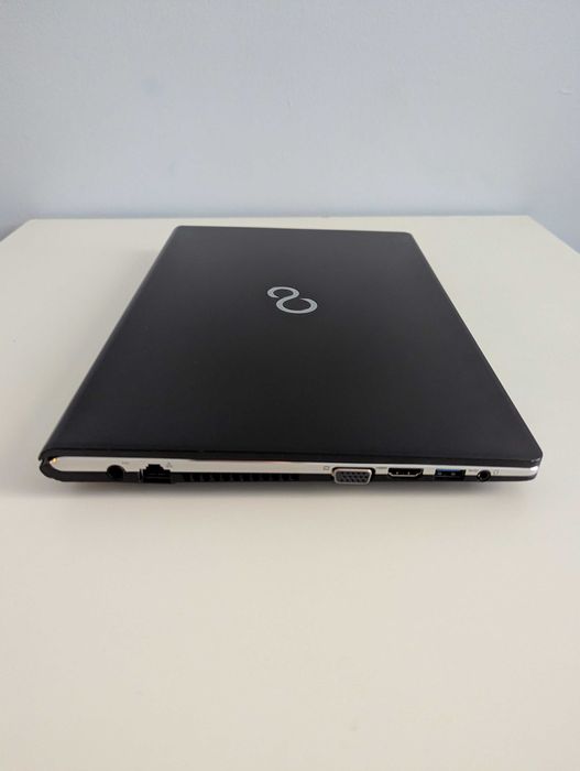 Fujitsu LIFEBOOK S936 | 13.3 инча | i5, 8GB, 240GB | Проблем с дисплея