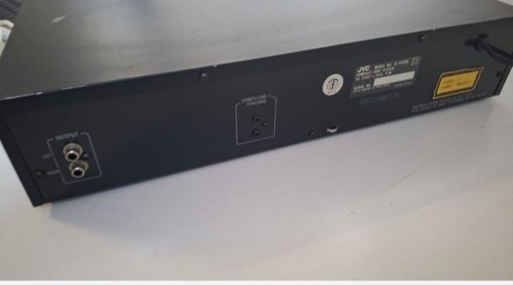 Cd player JVC XL V311 in stare perfecta