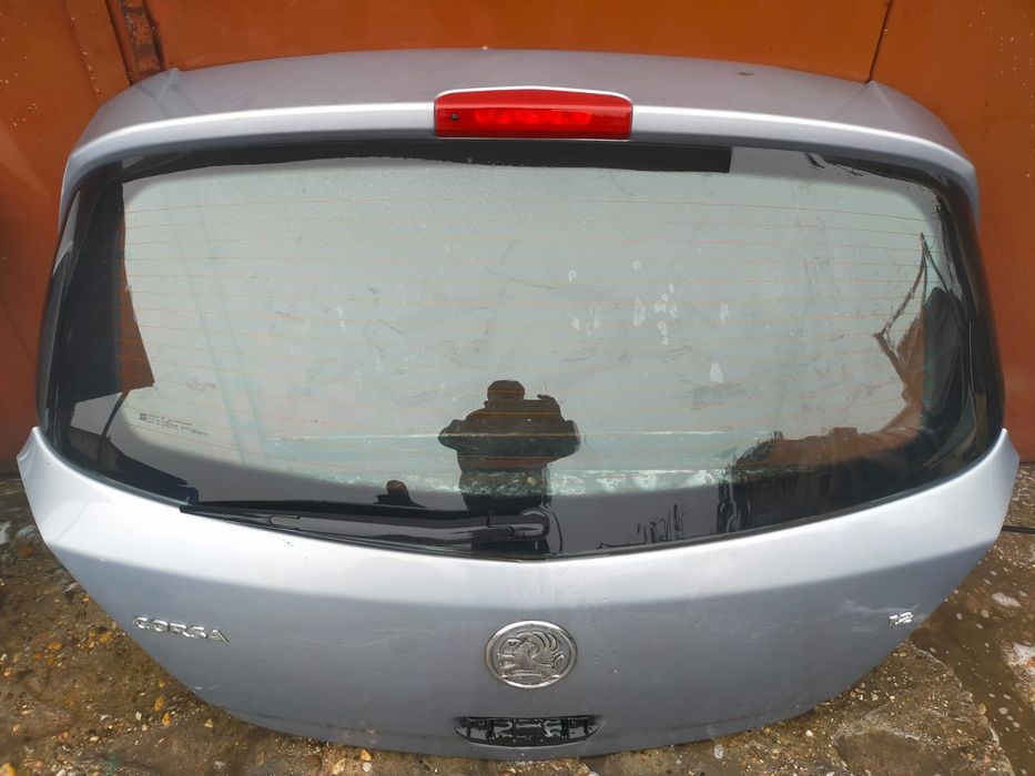 Haion hayon Opel Corsa D 2 - 4 usi dezmembrez VLD1055