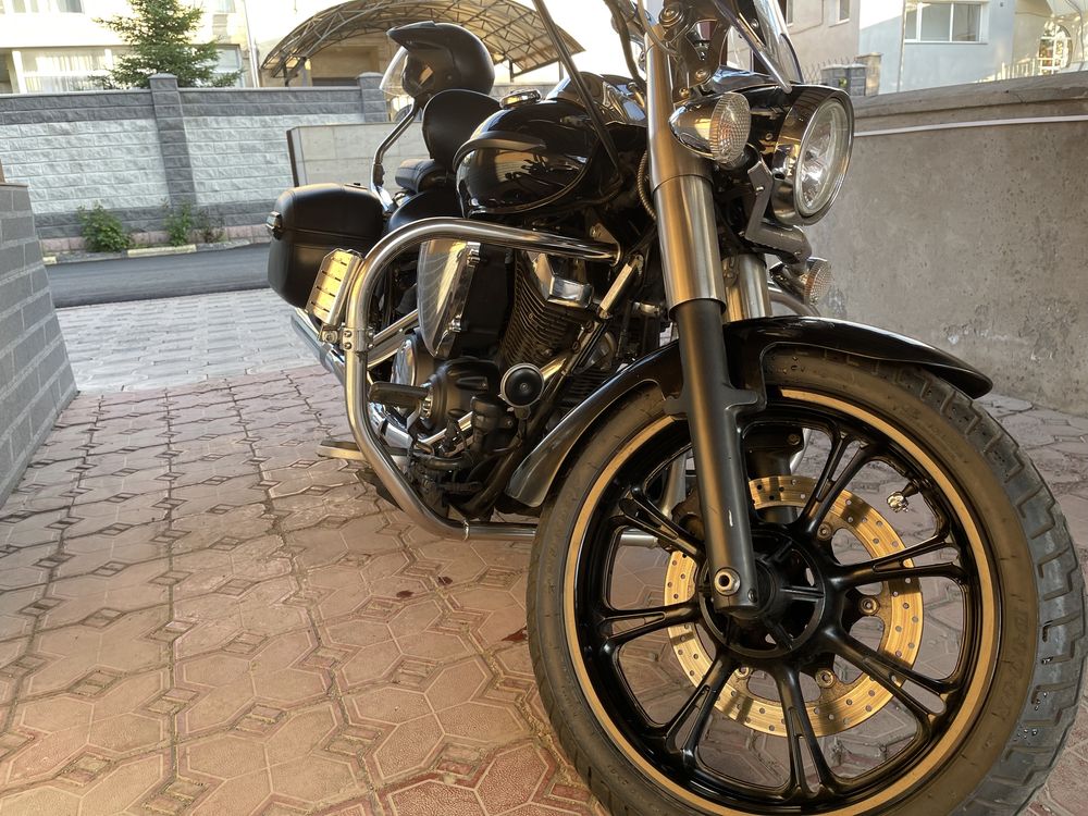 Мотоцикл Yamaha xvs950