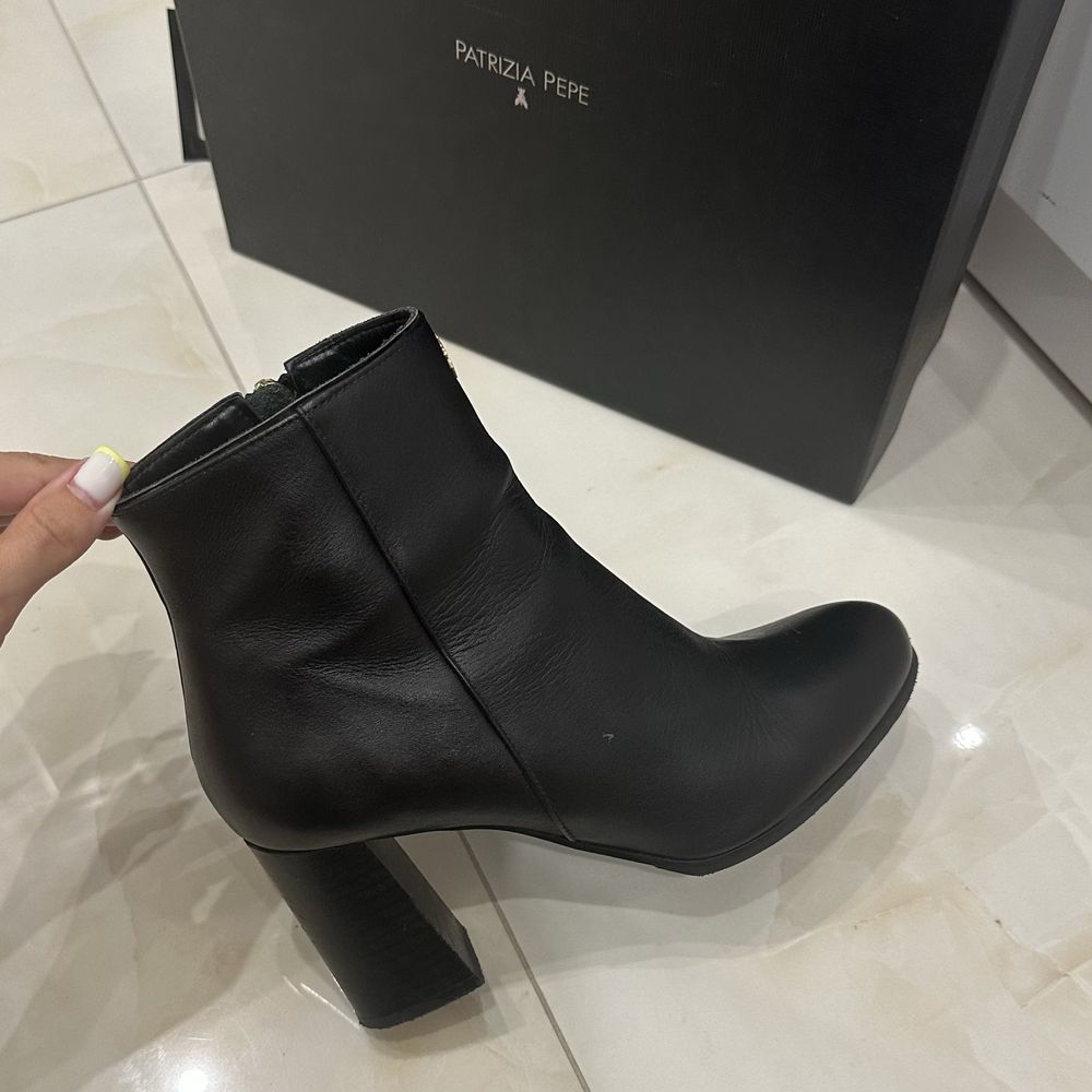 Боти на ток Patrizia Pepe