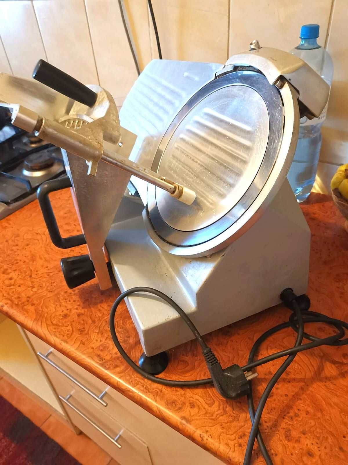 Feliator electric