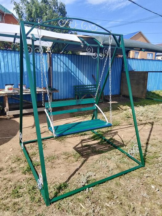 Продам качели новые
