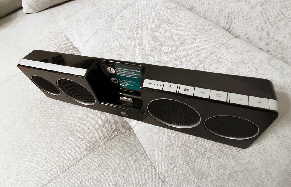 LOGITECH Pure Fi Anywhere 2 cu telecomanda Iphone