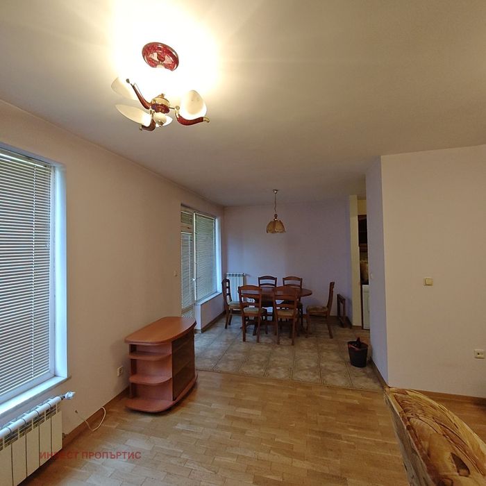 Дава се под наем Тристаен апартамент в София, Оборище - 125 кв.м за 750 € - Снимка #7