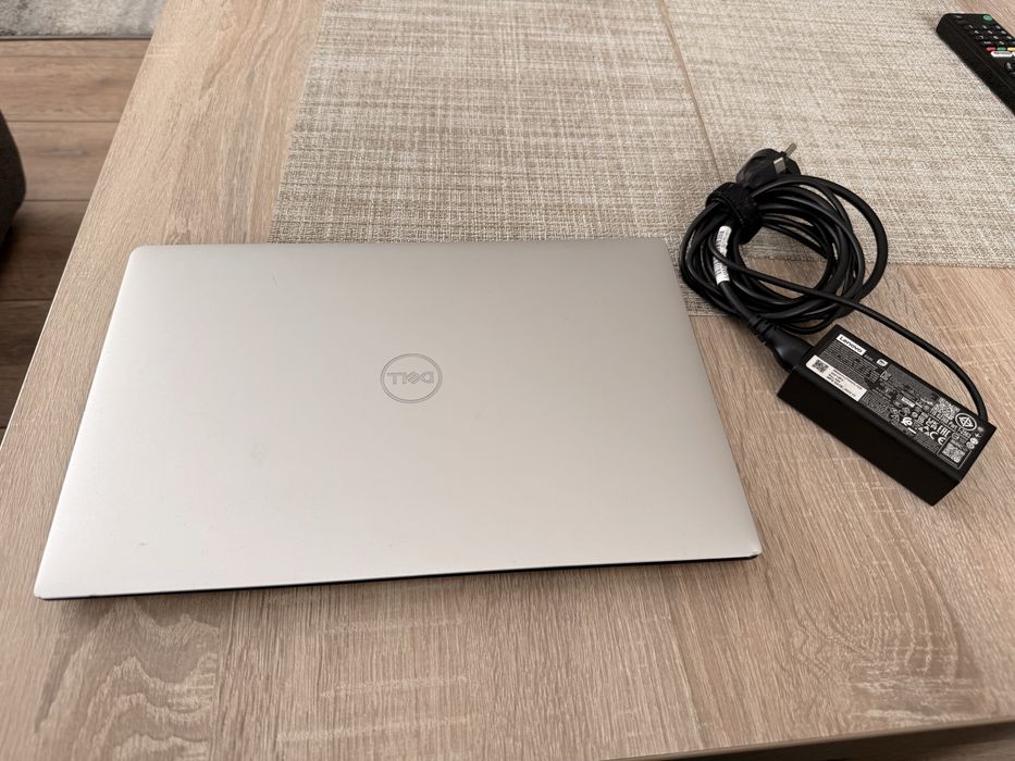 Laptop Dell 13” XPS 7390 i5 gen 10