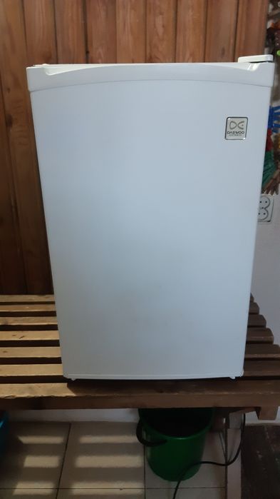 Холодильник  daewoo