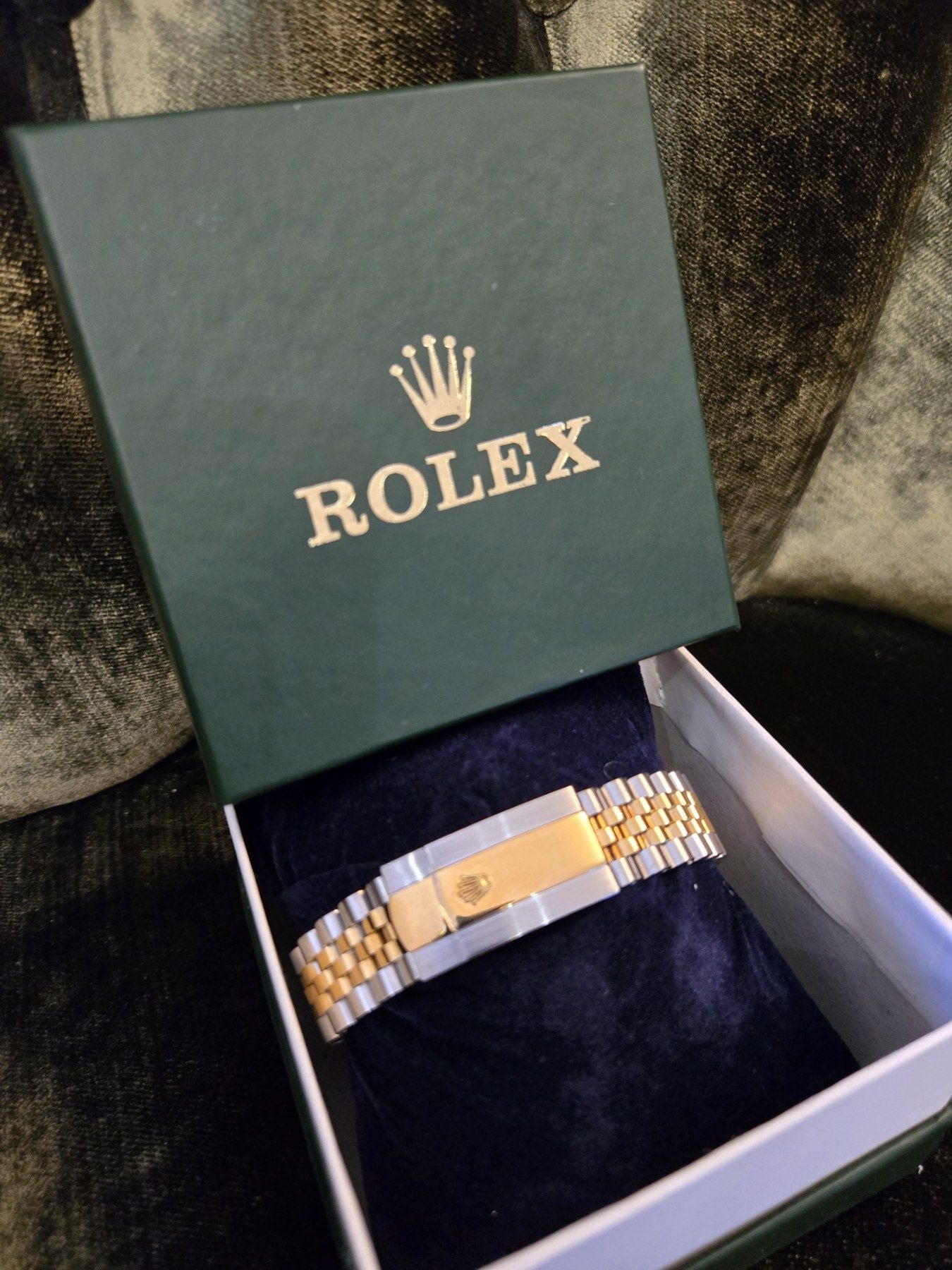Часовници RADO и ROLEX