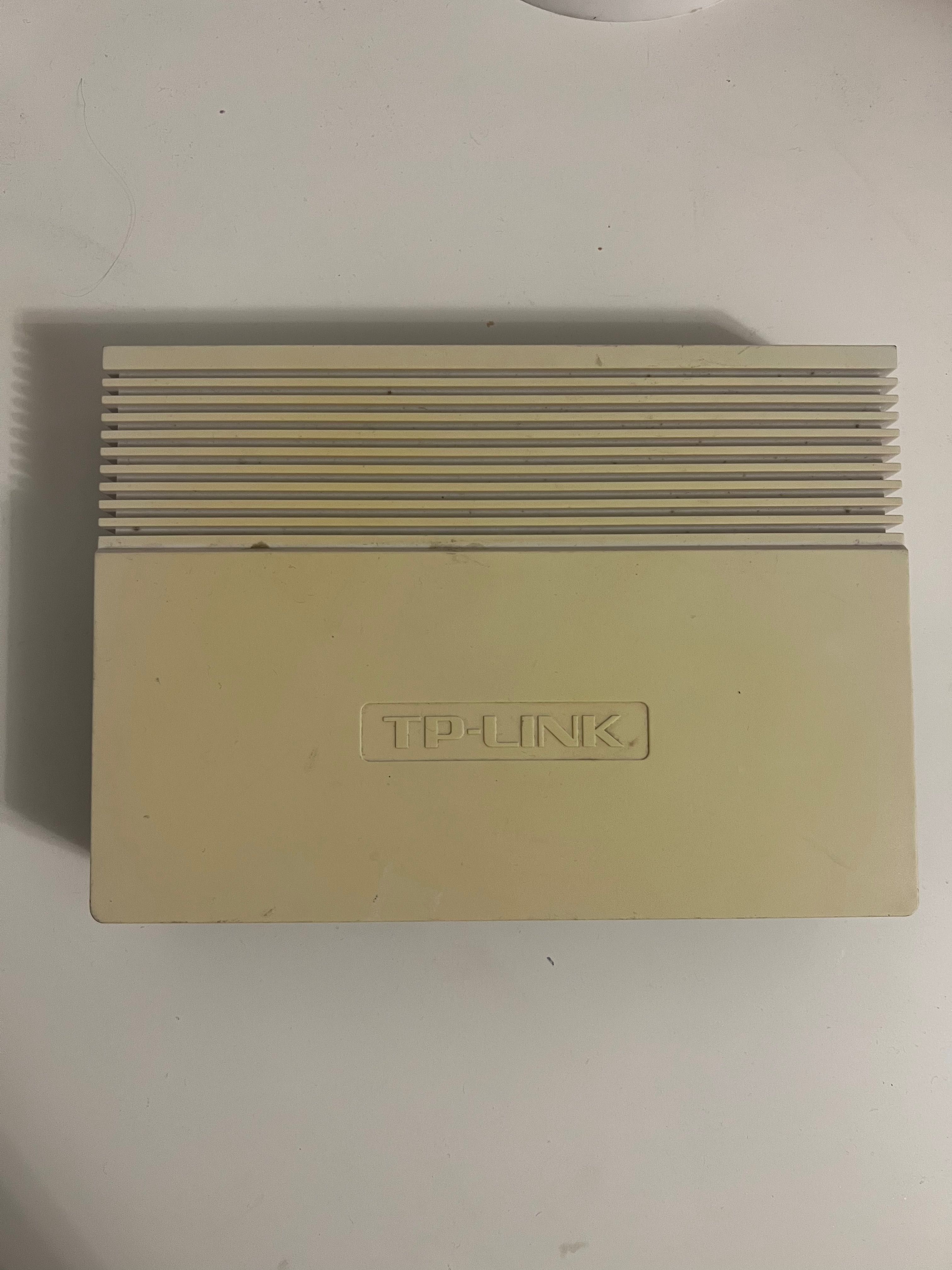 Коммутатор TP-LINK TL-SF1016D