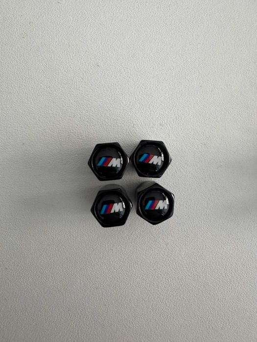 Капачки за вентили BMW