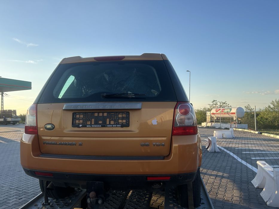 Dezmembrez land rover freelander 2 an 2008 motor 2.2 diesel