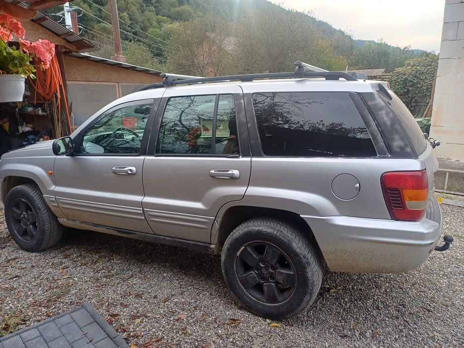 Auto moto ambarcațiuni și autoturisme
